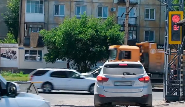 В Усть-Каменогорске возле рынка на Мызы появился светофор