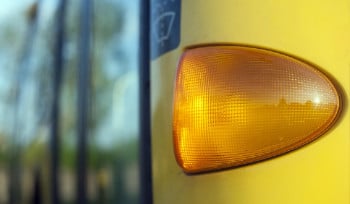 За неуступку дороги спецтранспорту будут наказывать общественными работами