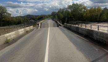 ЧС объявили в Усть-Каменогорске из-за обрушения моста