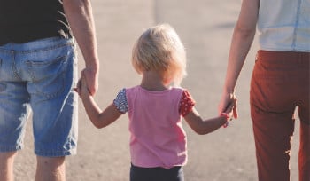 Родители Казахстана не уделяют детям достаточно времени из-за занятости на работе