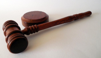 Бывшего главного эколога ВКО приговорили к 10 годам за взятку