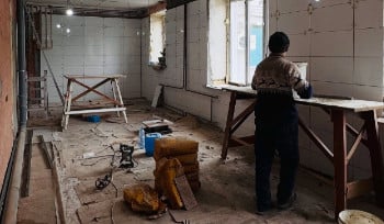 Полная реконструкция стационара областной больницы идет в Усть-Каменогорске
