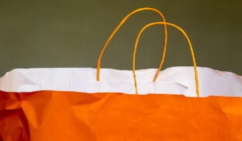 Тысячи товаров со скидками ко Дню Республики будут продавать в ТЦ и магазинах