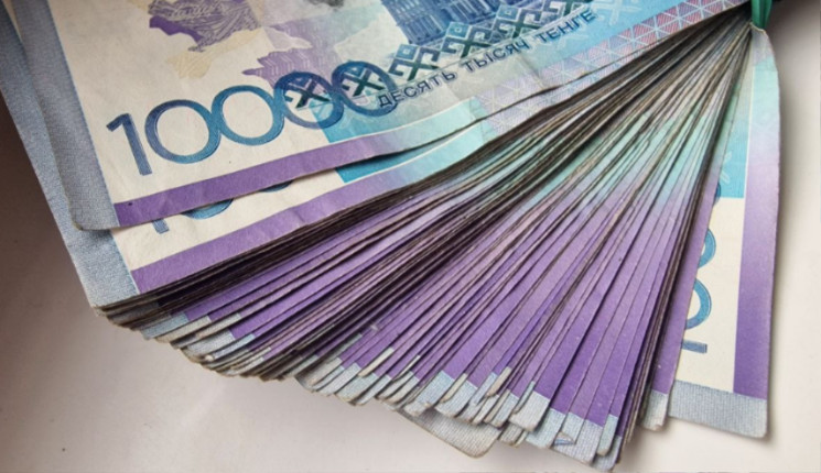 Работников с зарплатой под миллион тенге ищут в Казахстане