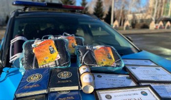 Водителям Усть-Каменогорска полицейские дарили подарки