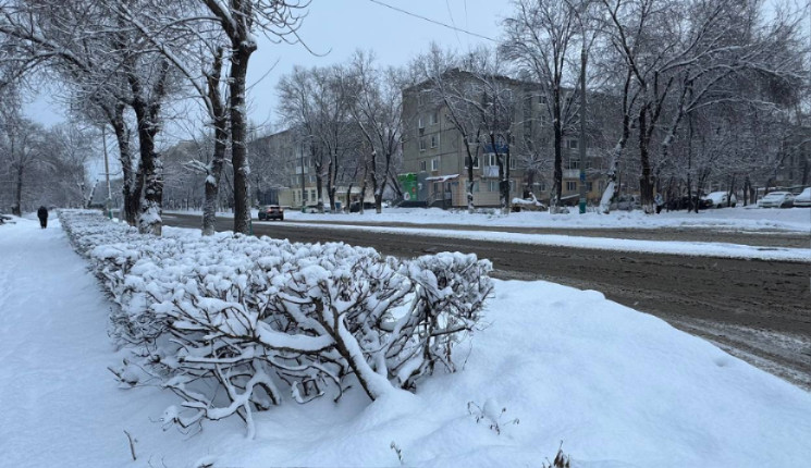 В Усть-Каменогорске ожидается сильный ветер и гололед