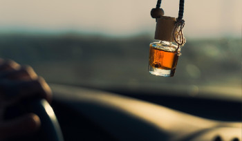 Полицейские ВКО просят граждан не пользоваться такси с правым рулем