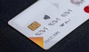 Переводы от более 100 человек на общую сумму свыше одного миллиона заинтересуют налоговиков