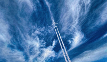 Вылетевший из Алматы самолет срочно вернулся в аэропорт из-за задымления в салоне