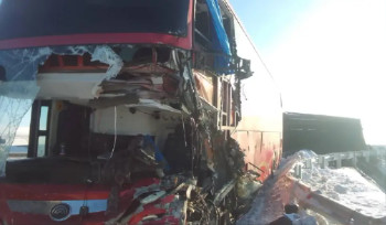 В ДТП с участием автобуса и грузовика на автодороге Алматы – Усть-Каменогорск погиб водитель