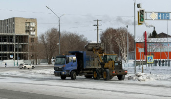 В Усть-Каменогорске снег вывозят на четыре участка