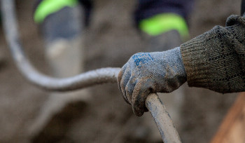 В Казахстане запретят подмену трудовых договоров ГПХ