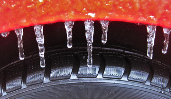 Дорожный коллапс с вечерними пробками случился в Усть-Каменогорске