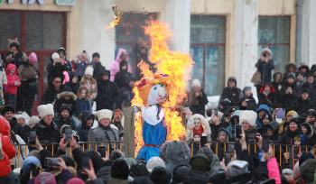 В Усть-Каменогорске широко и весело отметили Масленицу