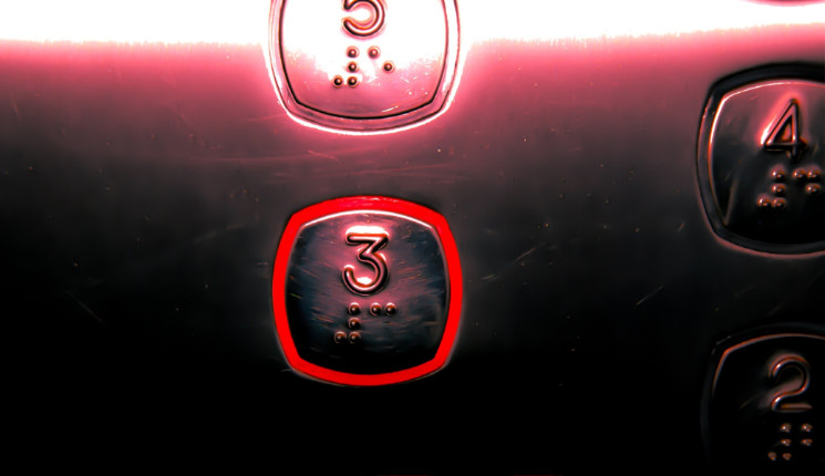 Жители Усть-Каменогорска сами будут платить за замену лифтов