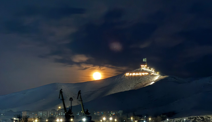 В ВКО снова ожидаются сильный ветер и гололед