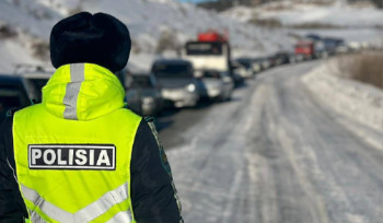 За день в ВКО полицейские обнаружили 106 жителей без удостоверений личности