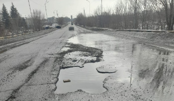 На  Самарском шоссе забивают ямы