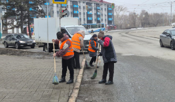 Усть-Каменогорск начали отмывать от зимней грязи