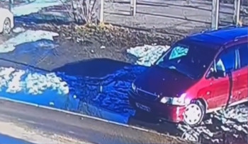 Пьяная женщина без водительских прав устроила ДТП в области Абай