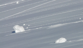 В горах ВКО могут самопроизвольно сойти лавины