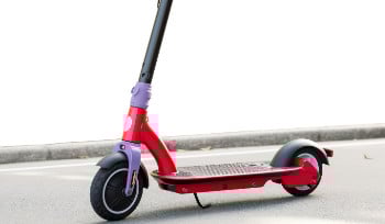 Полицейские Усть-Каменогорска будут строго следить за самокатчиками