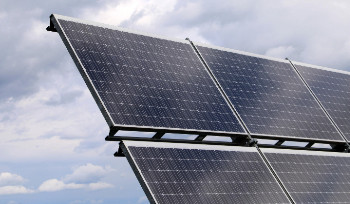 В этом году в Казахстане построят две ветровые и четыре солнечные электростанции