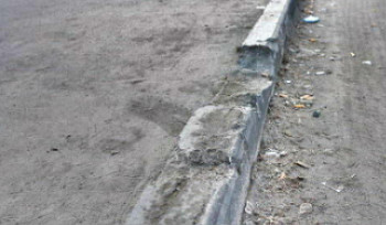 Бордюры меняют в Усть-Каменогорске