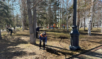 В Усть-Каменогорске продолжается весенняя санитарная очистка города