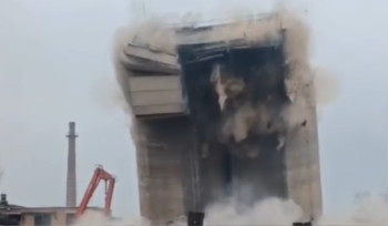 Крупное производственное здание рухнуло в Усть-Каменогорске