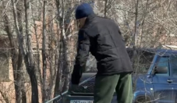 Жители Усть-Каменогорска вышли на весеннюю уборку дворов