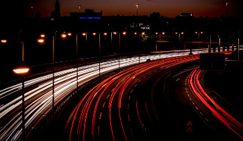 На 18 участках автодорог Казахстана введут систему средней скорости