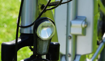 Владельцы мопедов должны зарегистрировать свой транспорт