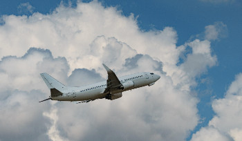 Air Astana продлевает отмены рейсов на Ближний Восток