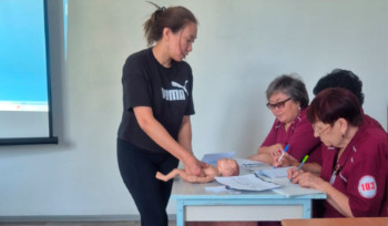 Врачей скорой помощи ВКО учат спасать детей и новорожденных