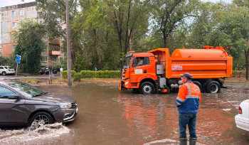 Усть-Каменогорск затопило сильным ливнем